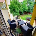 Nowy 2 Przy Termach Cieplickich Apartmán