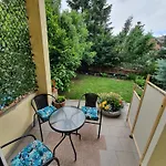 Nowy 2 Przy Termach Cieplickich Apartmán *
