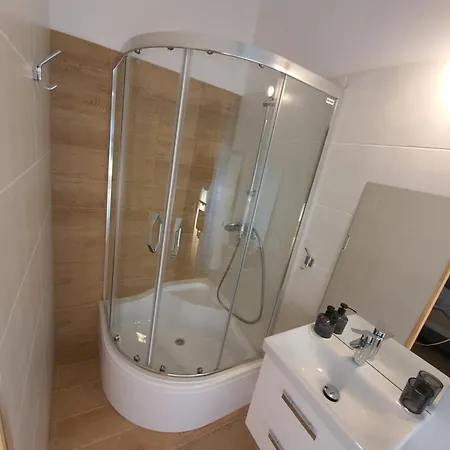 Nowy 2 Przy Termach Cieplickich Apartamento